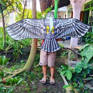 Layang - layang Viral Burung Elang Jumbo 24 meter Mudah Terbang Layangan Modern Bisa bongkar Pasang
