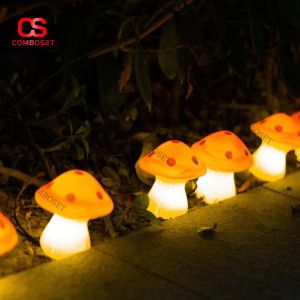 Đèn LED Hình Nấm Đỏ NLMT Ánh Sáng Vàng Trang Trí Tiểu Cảnh Sân Vườn