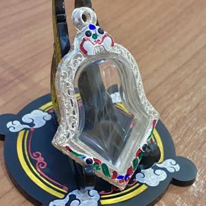 กรอบพระ ท้าวเวสสูง ถูกประกอบให้ชุบเงินแท้ ฉลุลายไทย ชุดส่วนลงยาง 🔥เกรดดีที่สุดในตลาด ‼️ราคาส่ง‼️