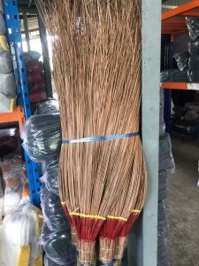 พร้อมส่ง!!!!ไม้กวาดทางมะพร้าว ไม้กวาดแข็งด้ามใหญ่ ก้านเยอะ