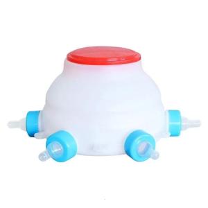 Light weight Livestock Feeding Bottle User Friendly Goat Feeding Bottles Livestock Feeding Accessory