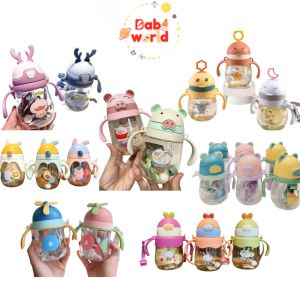(TẶNG Khăn Sữa) Bình Nước Tập Uống Cho Bé với Thiết Kế Nắp Bật Tiện Lợi Tay Cầm Chống Trượt Ống Hút Chống Tràn Làm từ Nhựa PC Cao Cấp An Toàn Cho Bé