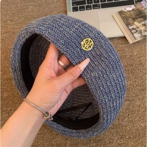 GONG4 Korean Hollow Knitted Beret Thin Y2k Beanie Cap Fashion Versatile Painter Berets Female