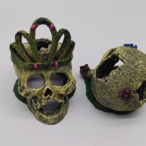 Unique Skull Fish Tanks Ornaments Creative Aquariums Small Fishes Hideouts Cave for Fish in Various Tanks Size