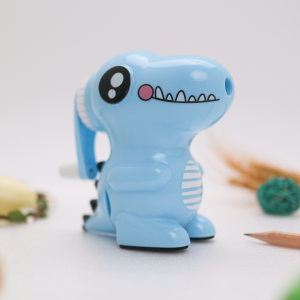 พร้อมส่งกบเหลาดินสอลายไดโนเสาร์ รุ่นใช้มือหมุน ไม่ต้องจับดินสอเวลาเหลา