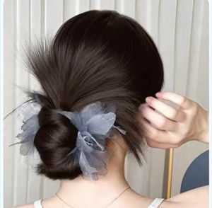 Lazy feather wig Hair clip low bun wig Low-tied chicken feather bun wig Net flower clip