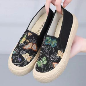 Womens Soft Sole Slip-on Loafers Embroidered Fisherman Shoes Summer Walking Resistant Loafers Casual Canvas Shoes
