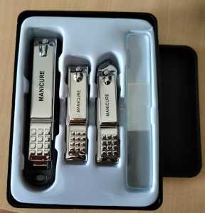 LAGI VIRAL !!! Gunting Kuku 4 in 1 Manicure Pedicure Premium Set 4 Pcs Gunting Kuku Premium Carbon Steel & Kilap Kuku Nano Glass