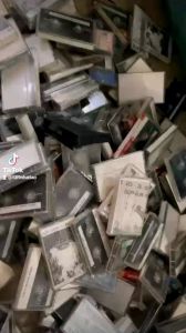 Combo 5 cuốn Băng cát sét còn trong hộp Sony Maxell  ko có thử bán đại. Giá 5 cái