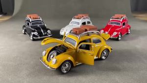 2026 1:32 Volkswagen Beetle Travel version Compact sedan Alloy Metal Diecast Model Car Sound & Light Pull Back Collectibles Hobby Boy