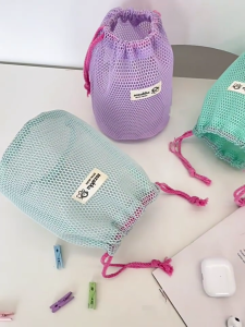 Wear Resistant Polyester Cosmetic Bag Stylish Mesh Travel Organizer Quick Access Closure for Trip and Daily Use