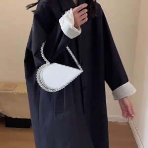 Trendy Heart Shaped Handbag Decorated With Rhinestones Evening Bag Handbags For Elegant Parties And Celebrations