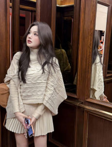 Set Áo Len Choàng Cổ Cao Mix Chân Váy Xếp Ly QCCC