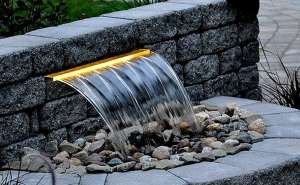 VEVOR Pool Waterfall Spillway with Strip LED Light Water curtain wall outlet Acrylic Pool Fountain Garden Pond Swimming Pool Water Fountain