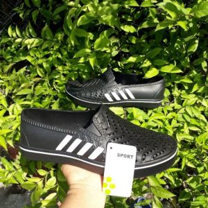 Giày Nam Siêu Nhẹ Đi Mưa