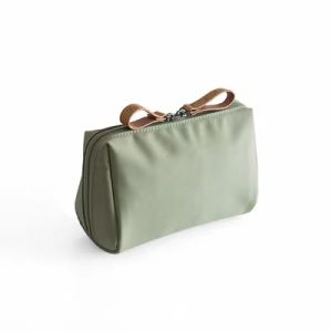 I-FASHION Makeup bag ins style portable small bag travel makeup bag multifunctional lipstick makeup waterproof storage bag