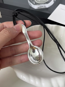 สร้อยคอชุดช้อนเงินทรงดอกไม้หรูหราพร้อมสร้อยคอทำมือสายถักลายมีสไตล์สำหรับโอกาสพิเศษและให้ของขวัญ