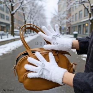 [COD] Big House ถุงมือผ้ากำมะหยี่รูปโบว์หวานน่ารักถุงมือกันหนาวถุงมือห้านิ้วให้ความอบอุ่นสำหรับนักเรียนฤดูหนาวอุปกรณ์เสริมแฟชั่นสำหรับผู้หญิงของขวัญคริสต์มาส