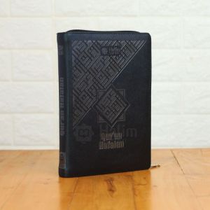Al Quran Hafalan Halim ukuran Sedang A5 Resleting - AlQuran Halim A5