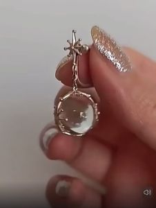 2026 New eight-pointed star white crystal earrings for women niche design fashionable versatile and exquisite ear accessories red book Same Style