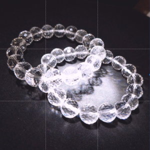 11mm 切面白水晶#WHITE CRYSTAL强大的磁场可以帮助你逢凶化吉保平安！