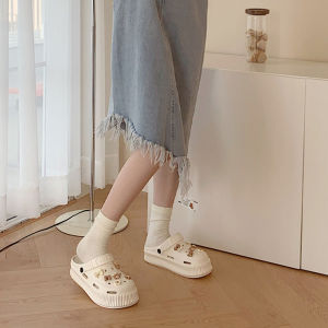 LHSunshine พร้อมส่ง รองเท้าแตะหัวโตแฟชั่นฮิต กระแสมาแรงมาก สีสวยสดใส แถมฟรีตัวติดสุดน่ารักไปเลย คุ้มค่ามากๆ รุ่นนี้ใส่เดินสะดวก ไม่มีสะดุด ใส่ได้เลยชิลล์ๆ แมทช์ได้กับทุกลุค บอกเลยว่าของมันต้องมี