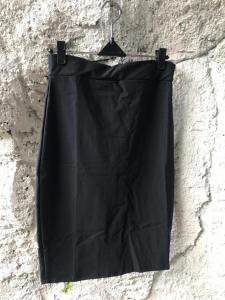 Rok Hitam/Rok Wanita/Rok Top/ Fashion Termurah Terlaris