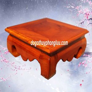 Nhất sơn vuông đôn chân quỳ đế kê tượng gỗ hương cao 8cm