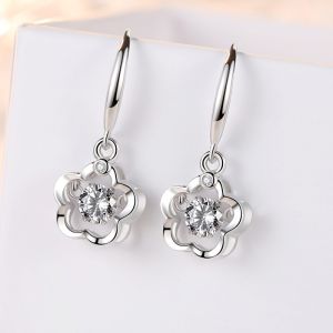 925 Pure silver dynamic earrings feminine and stylish heart-shaped earrings trendy new design INS Silver Jewelry