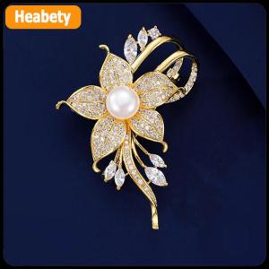 【2-3 days delivery】 Exquisite Flower Pearl Brooch Fashion Metal Lapel Pins For Women Girls Versatile Shiny Corsage Clothing Accessories Gifts