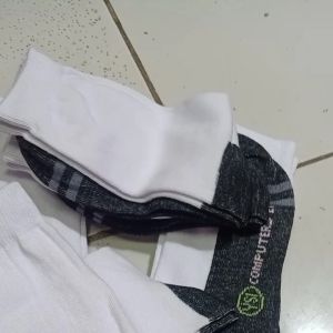 (1 pasang)kaos kaki putih telapak hitam