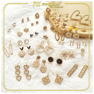 READY STOCK Women Earrings Emas Korea Fashion Anting-anting Mutiara Sabah Subang Premium Mewah Wanita Perempuan