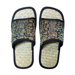 Dép cỏ bàng quai gấm đen Hương Quế – DCQ-110