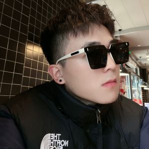 Square Sunglasses Mens 2024 New Trendy Men for Driving UV Protection Sunglasses Womens High Sense Ins