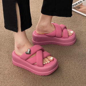 LHMonday กำลังฮิตในตอนนี้ รองเท้าแตะแฟชั่นสุดน่ารัก วัสดุทำจากยางคุณภาพดี เสริมส้นพื้นนิ่มสวมใส่สบาย เหมาะกับทุกการแต่งตัว ต้องตำแล้วมั้ย