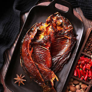 Sauce plate fish Hunan specialty Hand tear Crucian carp Spicy Extra spicy snack Snacks酱板鱼特辣味湖南特产手撕鲫鱼130g