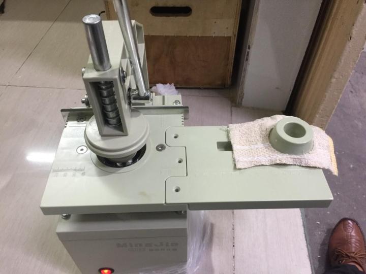 M%C3%81Y%20%C4%90%E1%BB%A4C%20L%E1%BB%96%20R%C3%88M%20C%E1%BB%ACA%20M%C3%80N%20C%E1%BB%ACA%20-%20Image%201