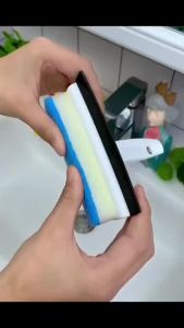 สินค้าโปรโมชั้น ติดตั้งง่าย ที่เช็ดกระจก2ด้าน มีด้ามจับ สะดวกต่อการทำความสะอาด มีที่รีดน้ำ แปลงขัด ไม้เช็ดกระจก แปรงทำความสะอาด ขนาด12x18.5x4CM แปลงขัดอเนกประสงค์ พร้อมยางรีดน้ำในตัว จัดเก็บง่าย จัดโปร ร้านไทย