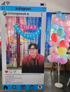 JUMBO FRAME PHOTOBOOTH GAPURA STANDING BACKDROP ACARA ULANG TAHUN BIRTHDAY LEBARAN IDUL FITRI ADHA NATAL CHRISTMAS RUMAH BINGKAI DEKORASI WEDDING PERNIKAHAN FOTO WISUDA MARKET DAY SEKOLAH KANTOR CAFE RESTORAN