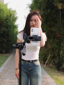 TikTok Influencer Style vlog Selfie Mirror Phone Photography Live Streaming Rear Camera Reflection Selfie Artifact