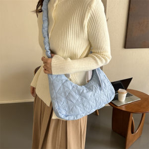 2026 bags for women sling bag for women  Rhomboid Shoulder Bag Large Capacity Retro Lattice Cloud Bag shoulder bag women