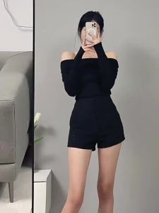 Off Shoulder Top French Collarbone Exposed Long Sleeved T-shirt Spring and Autumn High End Lining Women Clothing Aesthetic Tee