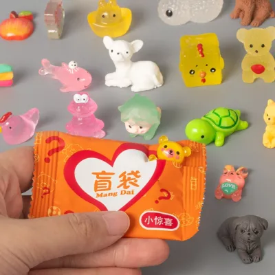 WAPKTY Mini Túi mù đóng gói độc lập Bất ngờ Trái cây hoạt hình Đồ chơi mô hình động vật Quà Tặng Phong cách Ngẫu nhiên Hộp mù Trẻ em