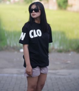 Baju Wanita Lengan Pendek//Kaos Distro Wanita