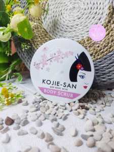 Kojiesan Body Scrub 250 gr- Lulur Badan Kojiesan Skin Lightening Body Scrub