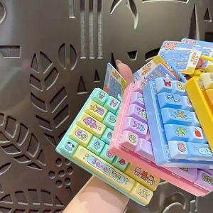 Stress Relief Gadget 26-Key Keyboard Fidget Toy Clicker Keychain Cute Keyboard Toy Student Teacher Destress