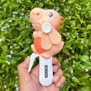 Kipas Angin Tangan Manual Karakter Gemes - Warna-Warni Gaya Angin Datar Bahan Plastik