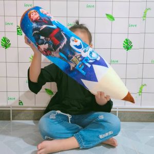 GỐI ÔM CÔNG CHÚA ELSA HÌNH BÚT CHÌ CHO BÉ GÁI VẢI NHUNG MỊN 100% GÒN MỀM