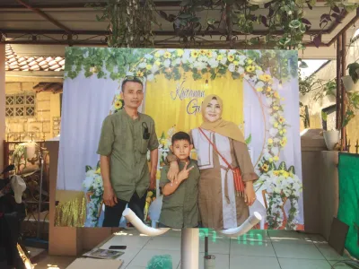 CETAK FOTO PLUS BINGKAI PAPAN MDF UKURAN 20R (30X40 CM) PROSES 1 HARI BISA COD