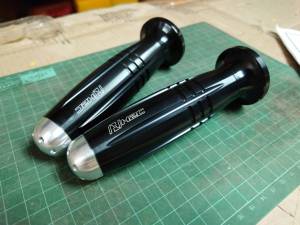 ของแต่ง H2C แท้ ปลอกแฮนด์ HONDA Rebel 500 เนื้ออลู สวย หรู / APMKGAH53140TA